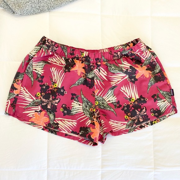 Patagonia Barely Baggies 2.5” - Picture 4 of 8